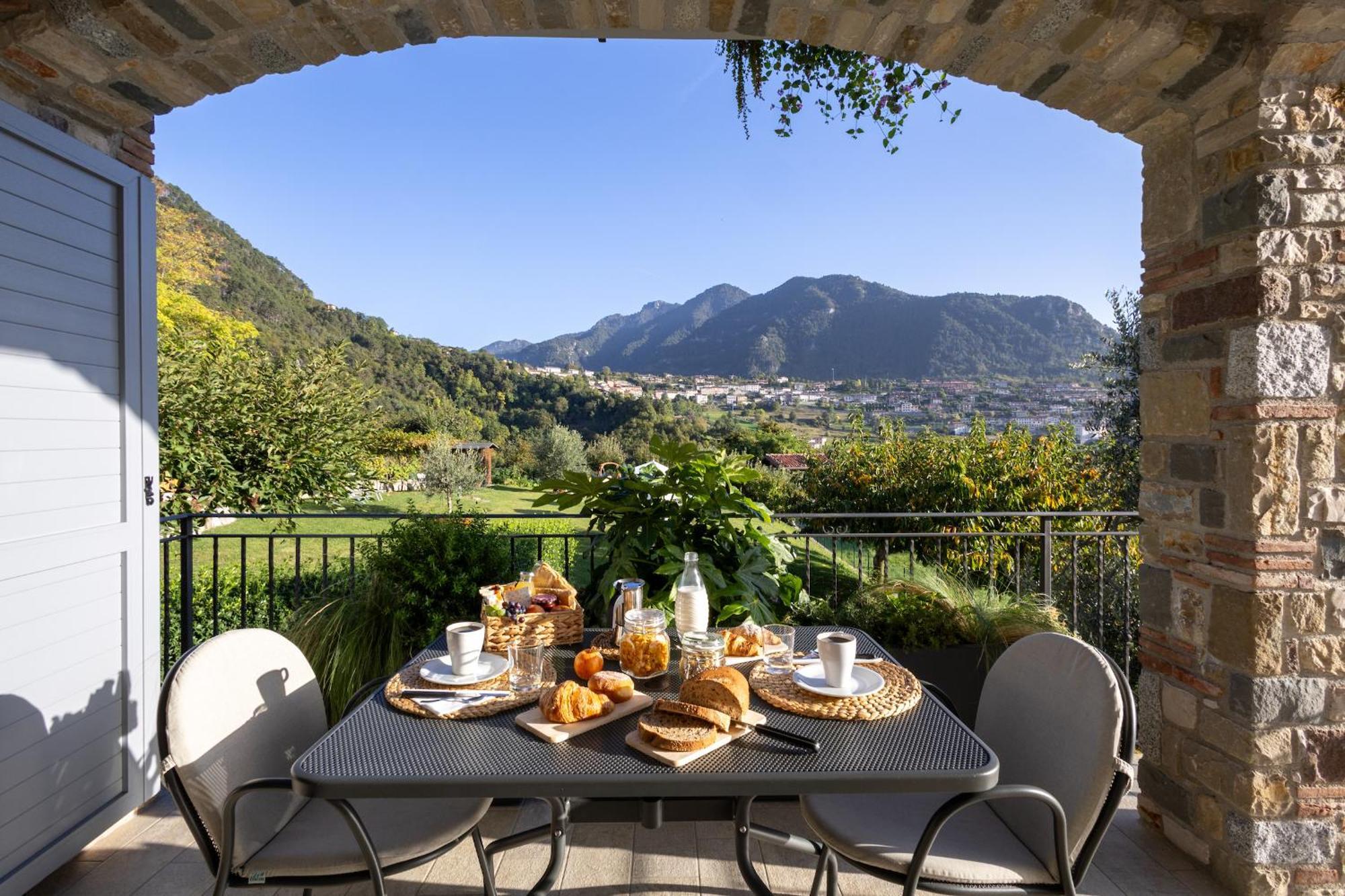 Mos Country House Tremosine Екстериор снимка