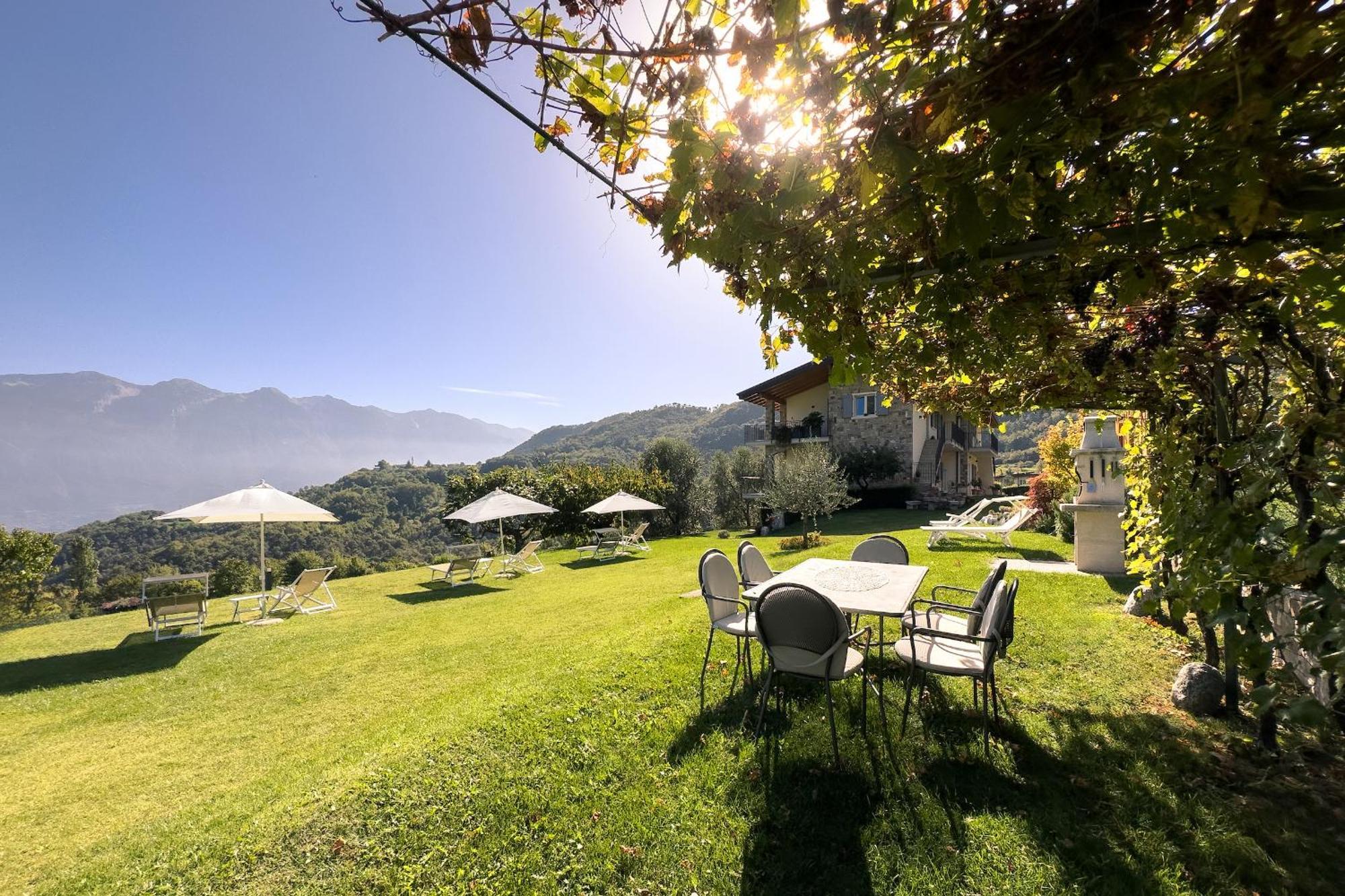 Mos Country House Tremosine Екстериор снимка