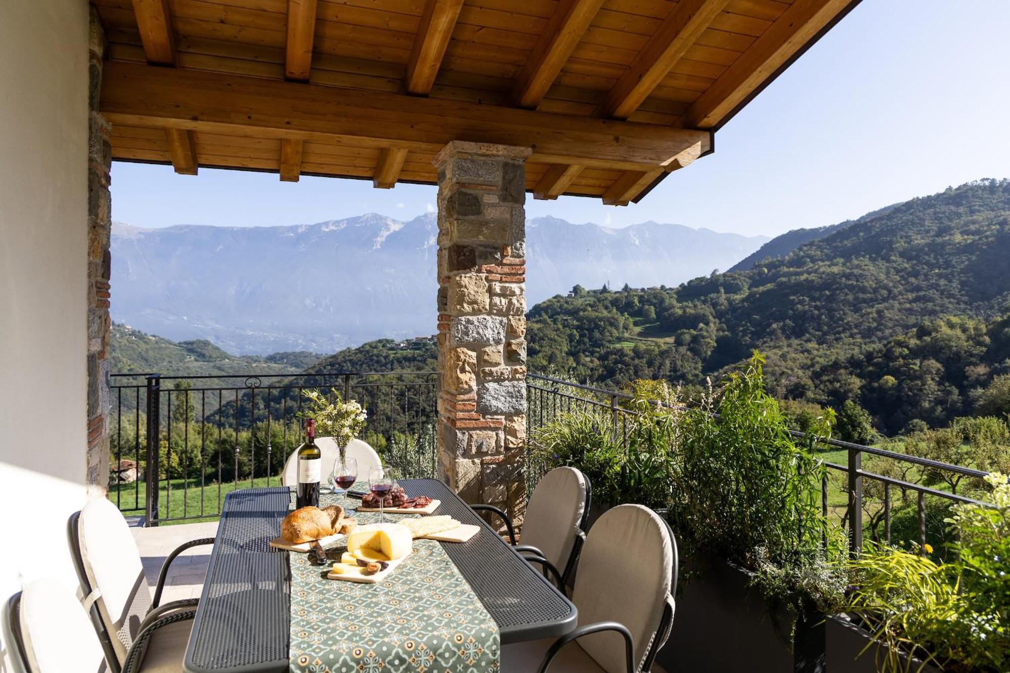 Mos Country House Tremosine Екстериор снимка