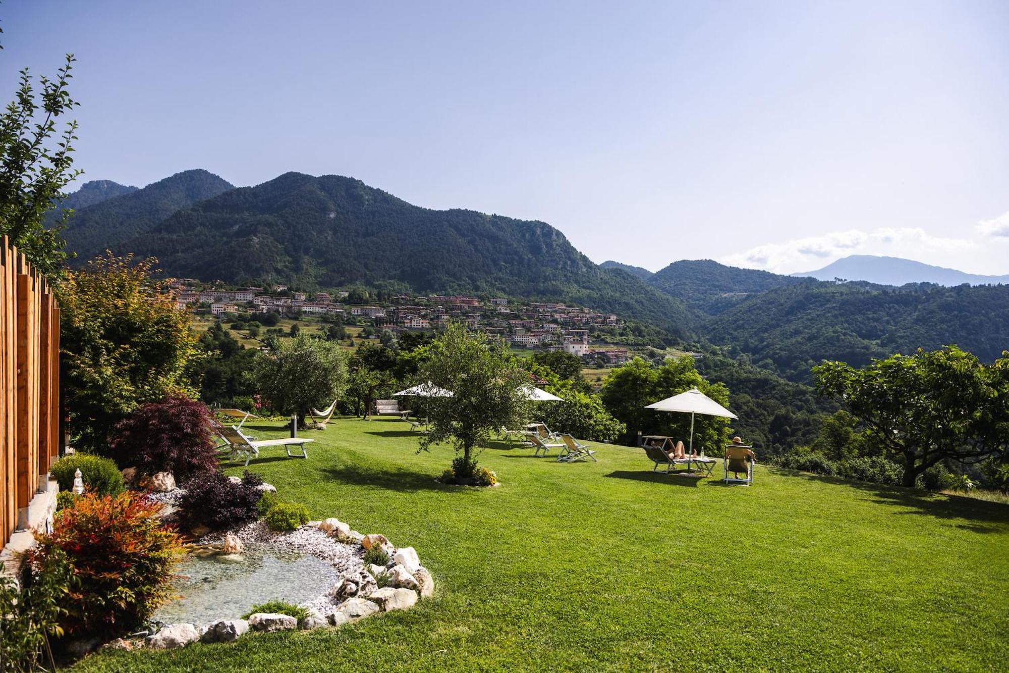 Mos Country House Tremosine Екстериор снимка