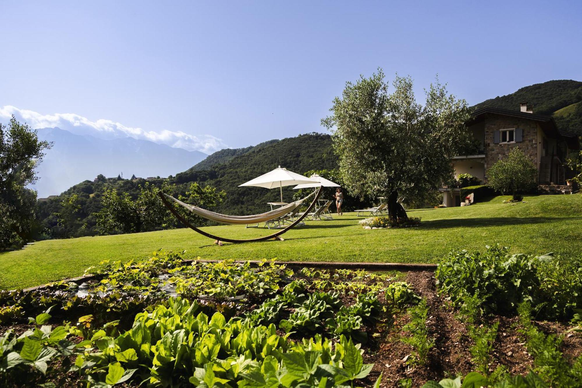 Mos Country House Tremosine Екстериор снимка